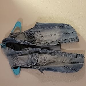 Sleeveless Jean vest